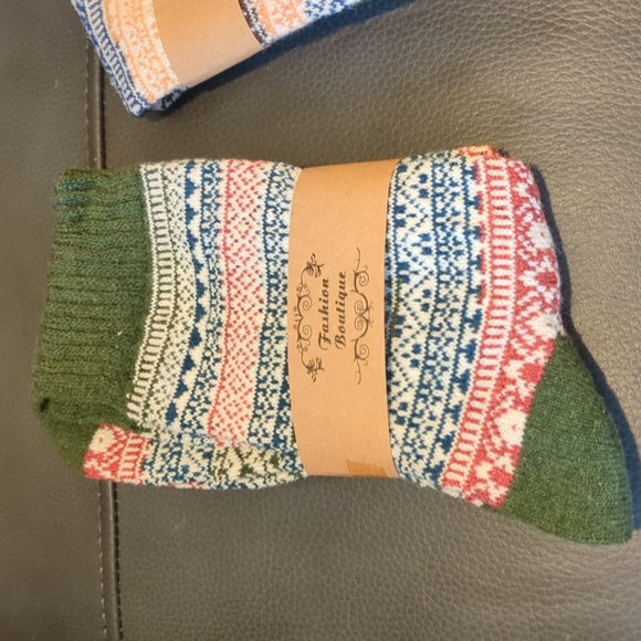 Women's Nordic Patterned Socks -3 Pair Green, Brown, Blue - Picture 2 of 5